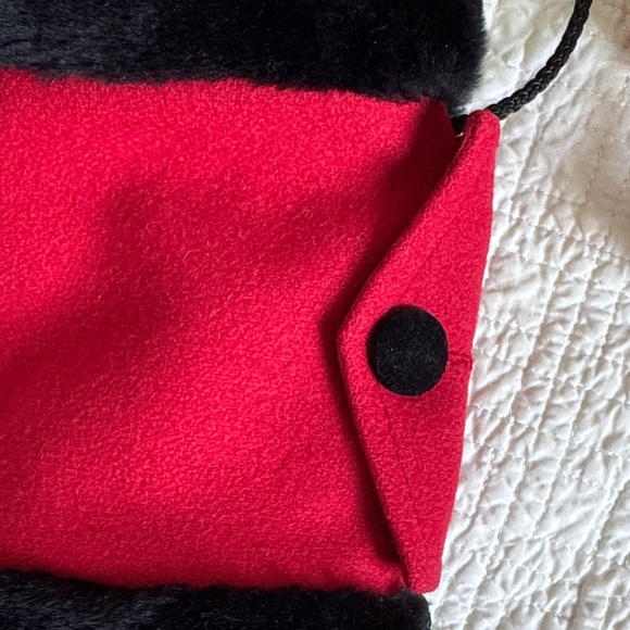 100% wool Red Kids Coat with Black faux fur Accents - Picture 15 of 16